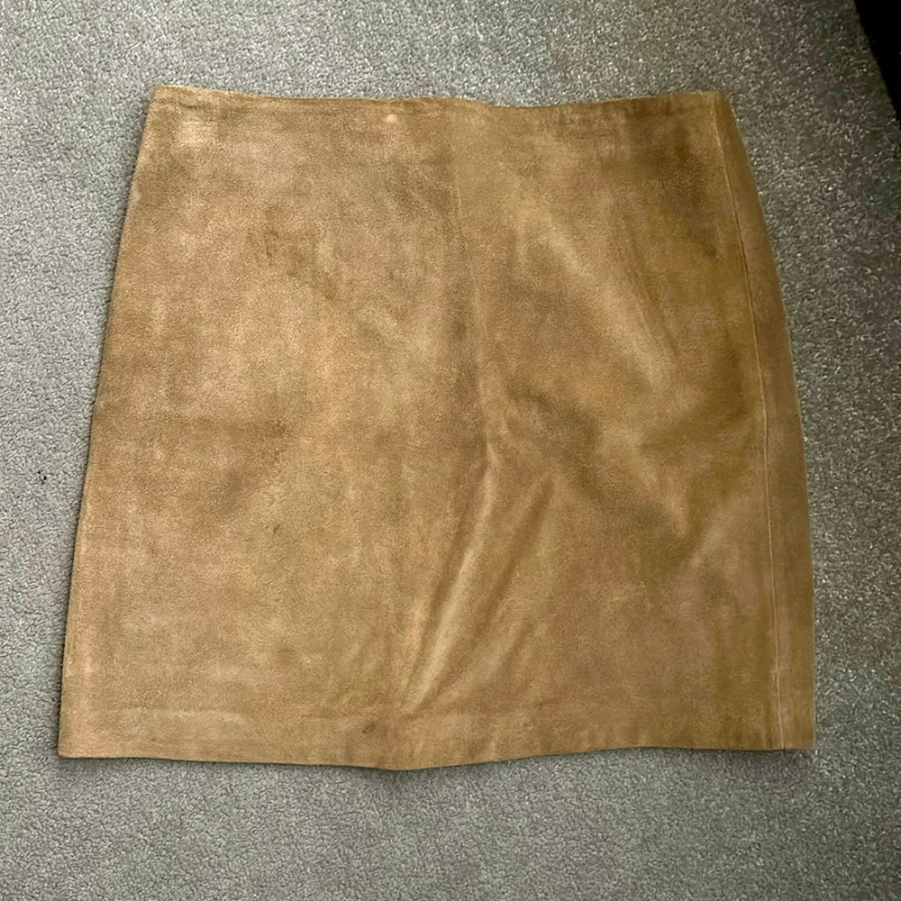 Banana republic skirt size 8 fits like a 4/6